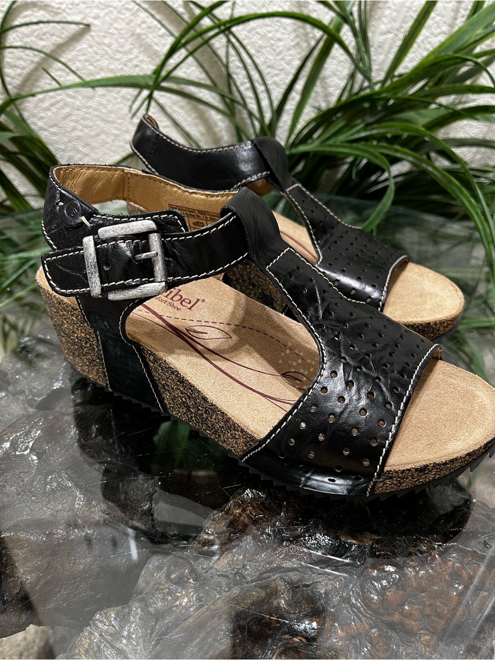 NWOT Josef Seibel Quinn 02 Black Perforated Platform Wedge Sandals Size 6.5